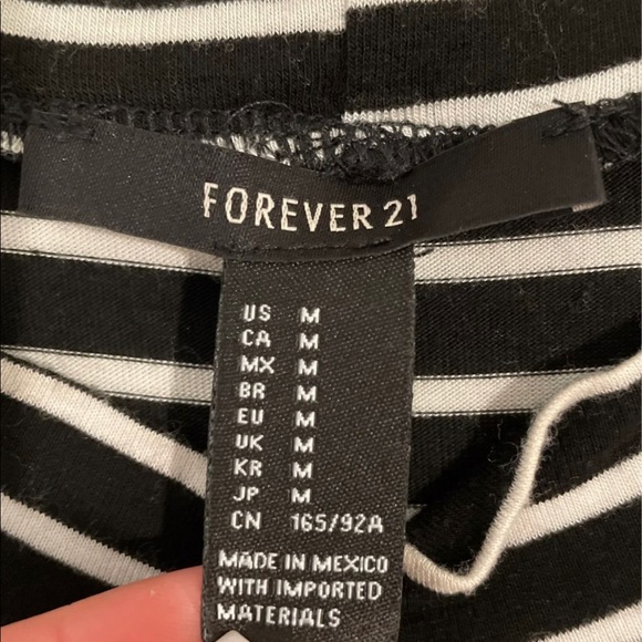 Striped dress - Picture 2 of 3